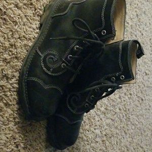 Women's boots